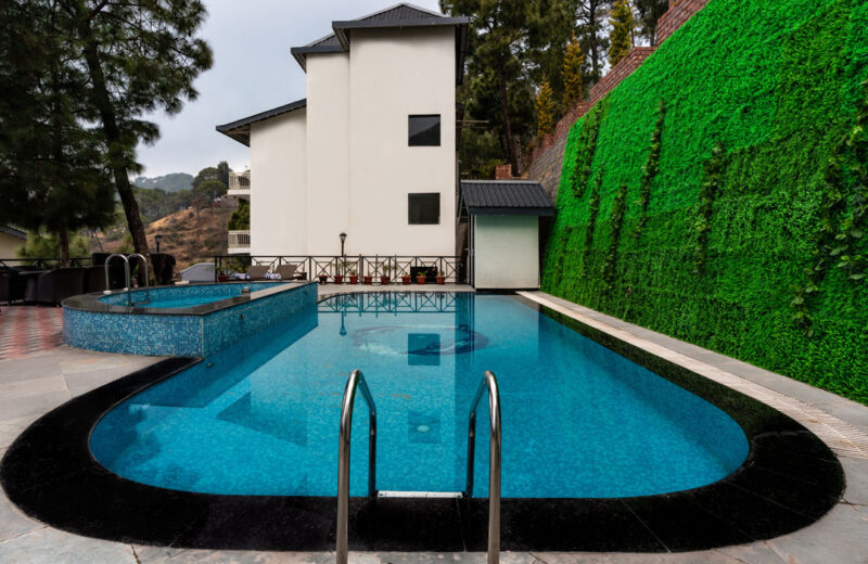 Swimming-Pool-in-Kasauli-Ramada-Kasauli